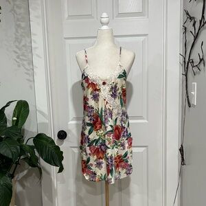 Vintage 80’s Floral Lace Trim Chemise
